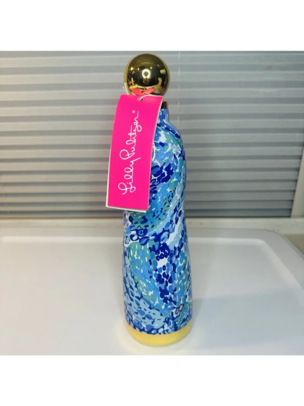 Lilly Pulitzer Squeeze The Day Water Bottle Turquoise Blue Vibrant Floral 16 Oz